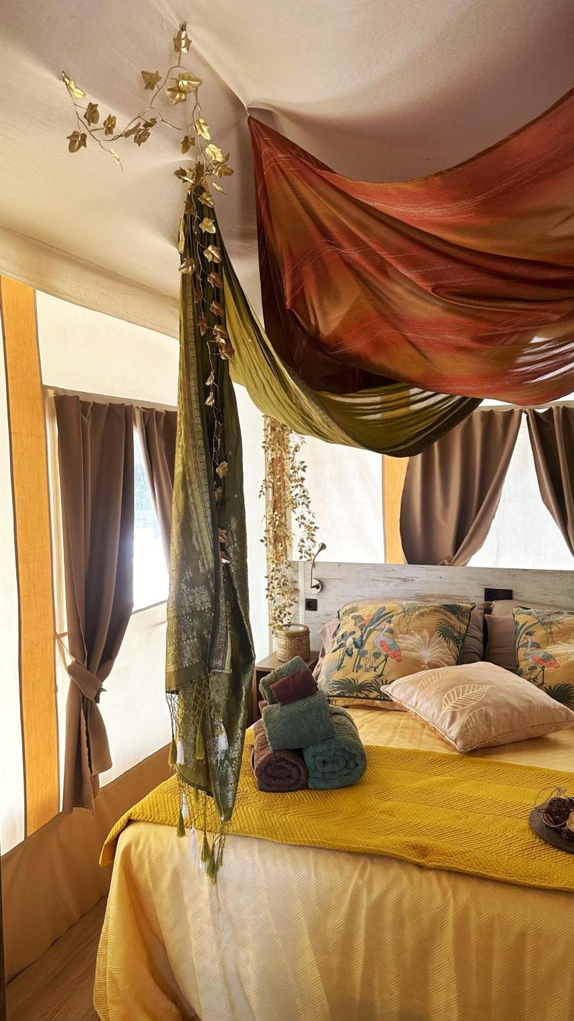 Ciriga Sicily Glamping Resort Santa Maria Del Focallo Buitenkant foto